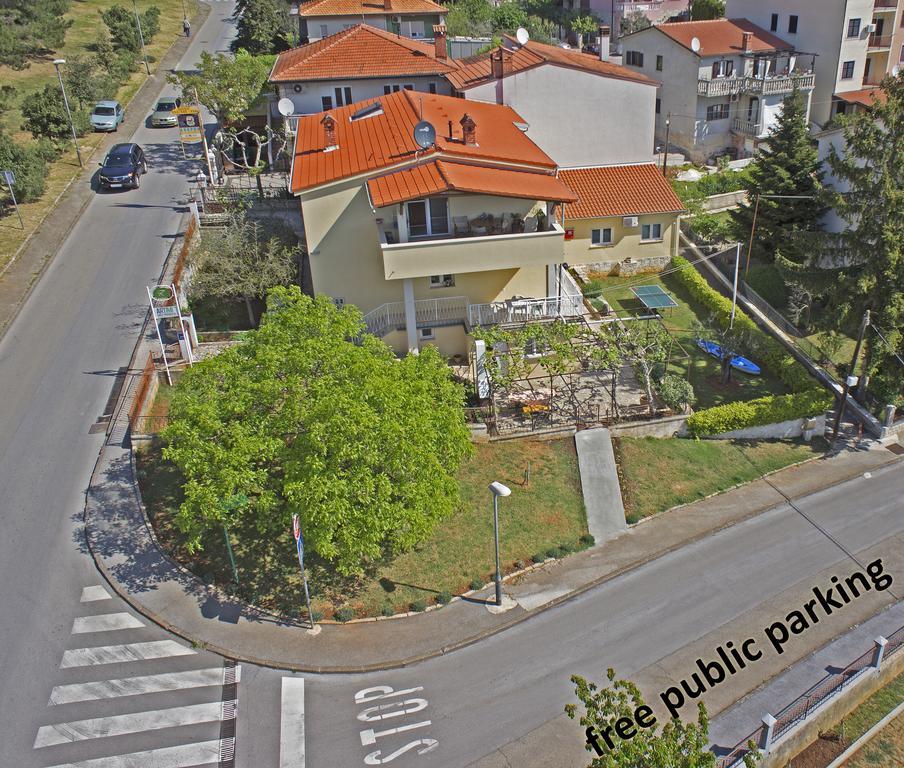 Apartment Mir Pula Exteriör bild